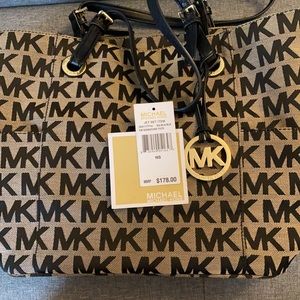 Michael Kors Authentic purse